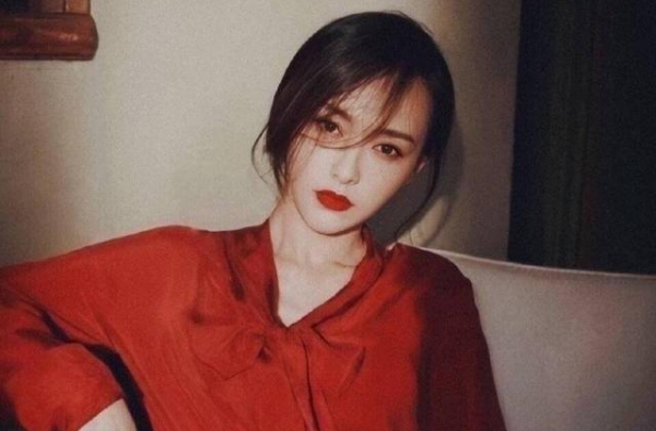 唐嫣晒玩具曝光女儿喜好，生子后生活愈发惬意，粉丝却不停催开工