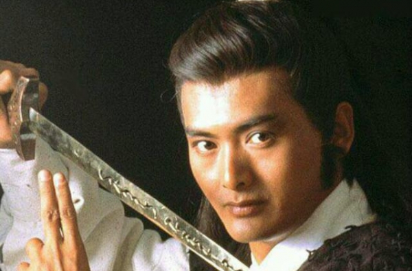 吕颂贤24年后再演令狐冲，虽然保养还算不错，眼睛里却没了灵气