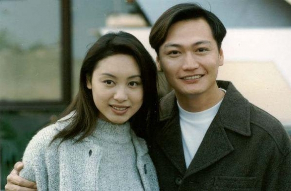人前恩爱，人后出轨，装了16年的林文龙与郭可盈，终现原形