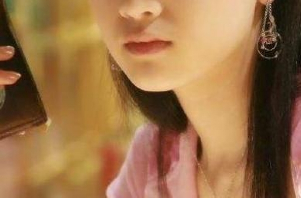 张檬终于取出“假体”，32岁美到不敢认，网友：杨真真回来了
