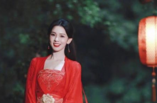 小八卦，王一博綦美合，杨紫，R1SE，沈月，陈瑶