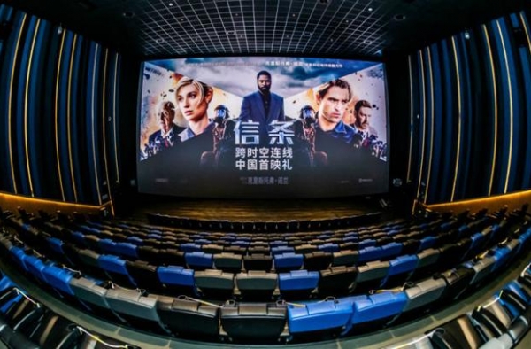 《信条》今上映导演诺兰亲自揭秘，动作实拍全靠排练