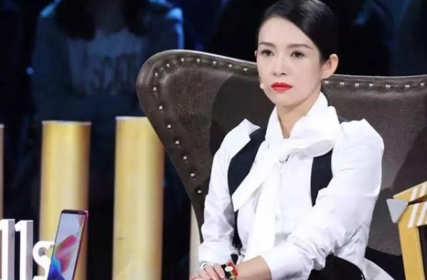 章子怡花絮照流出，没有P图没有滤镜，这是41岁二胎后的状态？