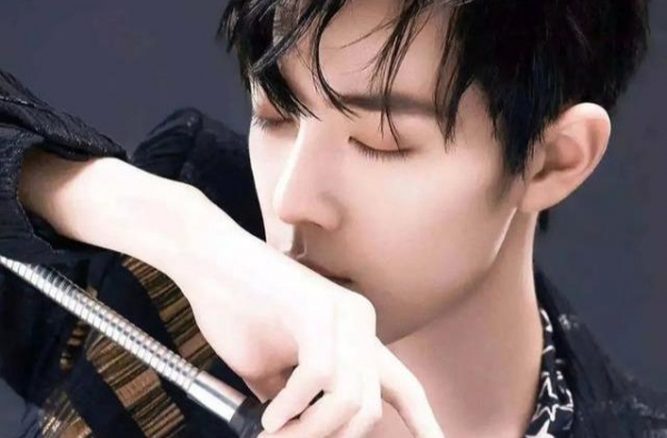 肖战“出现”在大型展览，《陈情令》再被宣传，小飞侠不是吃素的