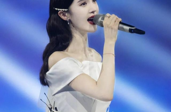 《浪姐》成团？鹿晗学乖？黄轩拒演《洛阳》？何猷君奚梦瑶？