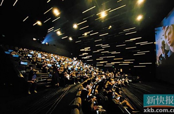 《信条》首映 诺兰导演：时间定义着我们的存在
