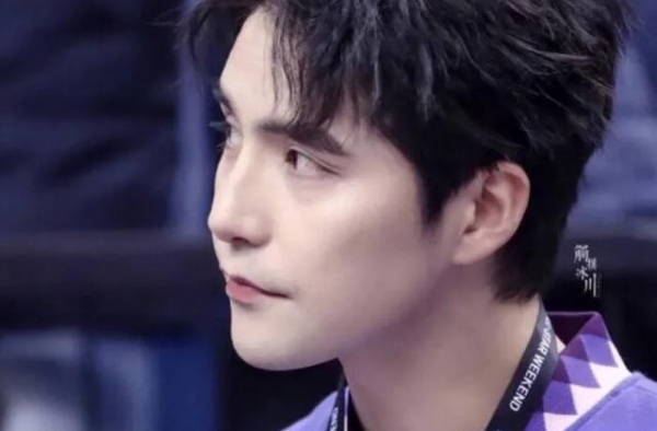 郑爽杨洋再合作？李宇春公关？花木兰糊了？黄明昊程潇恋爱？