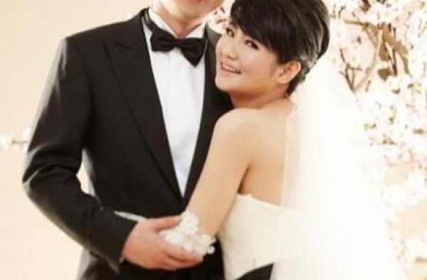 张承中已向新女友求婚？但女方称太快了，Selina大方送祝福