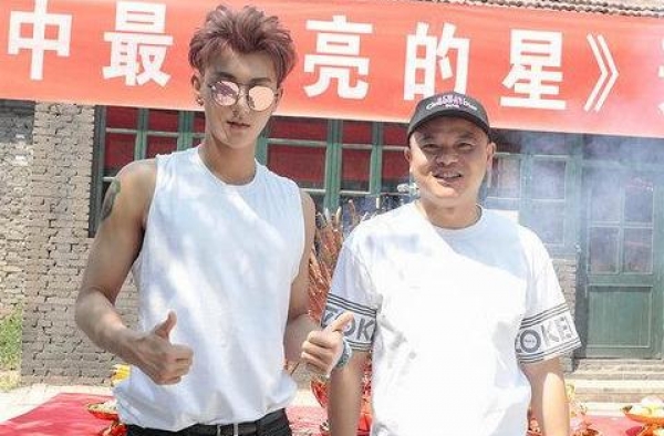 黄子韬爸爸因病去世，明天和意外不知道谁会先来