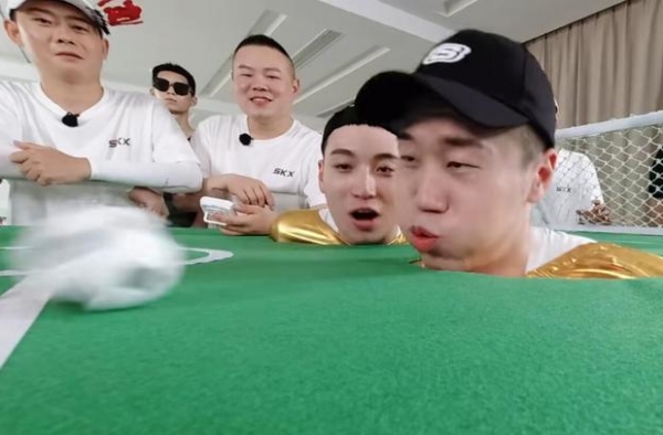 泪目！《德云斗笑社》杨九郎急到失控，只因王九龙戳到张云雷痛点