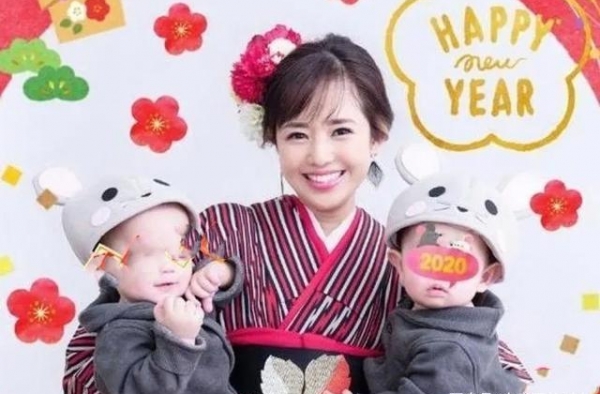 有种“心酸”叫苍井空，如今努力做一位普通妈妈，晒娃却被群嘲
