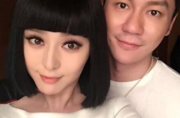 李晨范冰冰疑似复合？李晨现身上海无人机表白，画面很浪漫