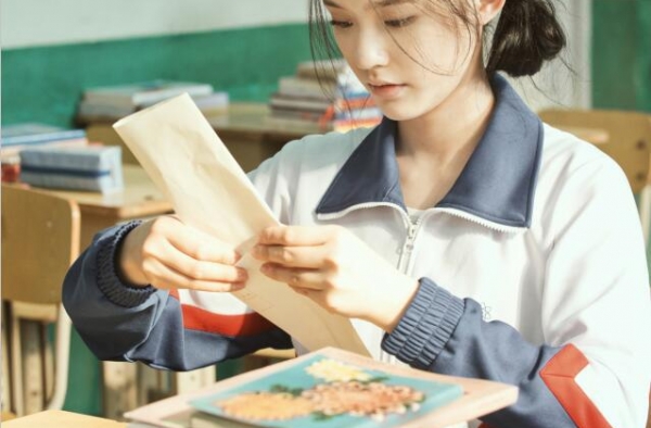 《光阴里的故事》珍贵青春照掀起回忆杀