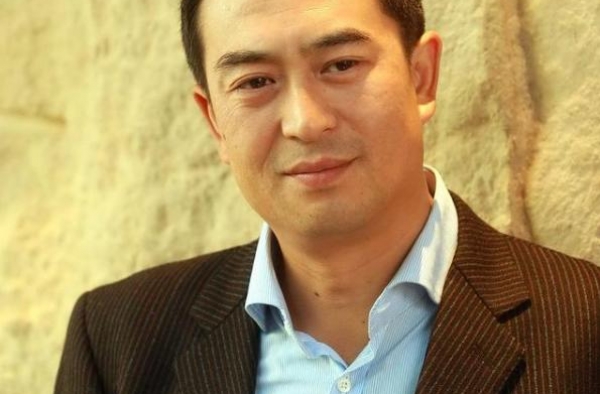 《我的两个爸爸》开机，张嘉译搭档＂白展堂＂，宋丹丹退休后首作