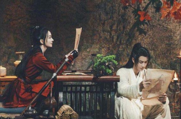《有翡》《青簪行》同时期开播，赵丽颖和王一博《有翡》未播先火