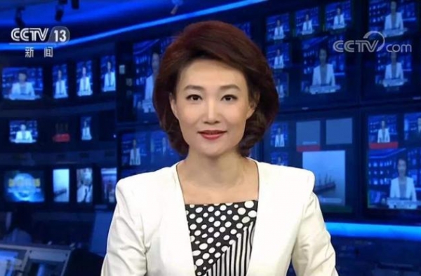 央视美女主播李梓萌：身高1米75，戴14年假发，43岁仍单身