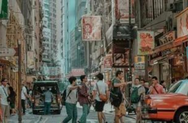 香港街头遇明星是家常便饭，但却没人太当回事儿，这是为啥