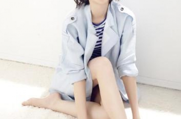 她被誉为“东方第一美人”，凭借一部作品火到至今，34岁又改名