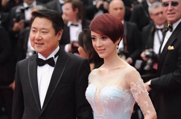 “博纳总裁夫人”金巧巧的上位往事，手段与容颜相比哪个更重要？
