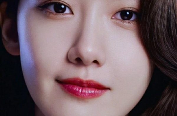魅力之旅：韩国女星林允儿精美写真
