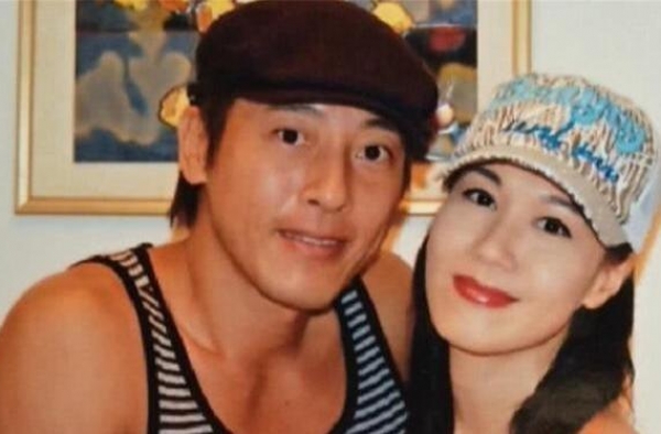 明星夫妻为了不变老，坚持25年不吃肉不生子，老婆57岁像20