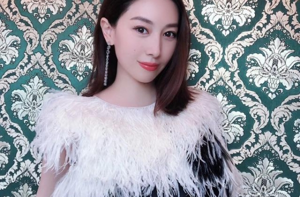 恭喜！贾晓晨二胎孕肚高高隆起好事将近 樊少皇发文：老婆辛苦了