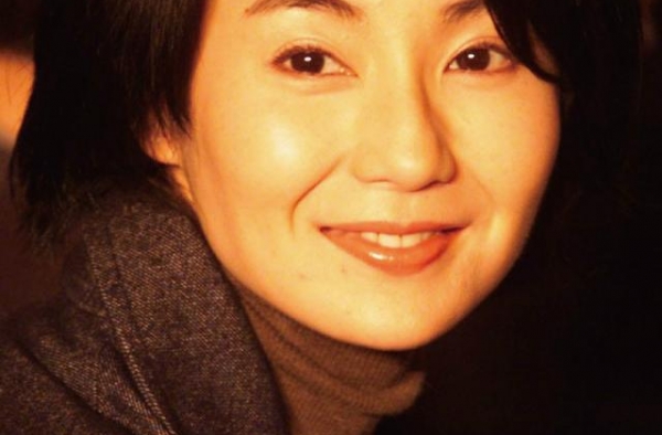 让《请回答1988》主角念念不忘，张曼玉有多厉害？丨夜问