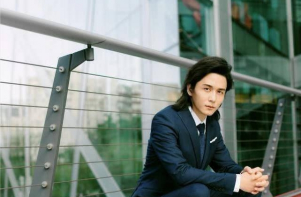 34岁帅气演员雷牧，出道多年不温不火，如今终于被编剧妻子捧红