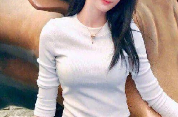 她是欧洲人公认的“第一美女”，因出演“大尺度”片，今淡出娱圈
