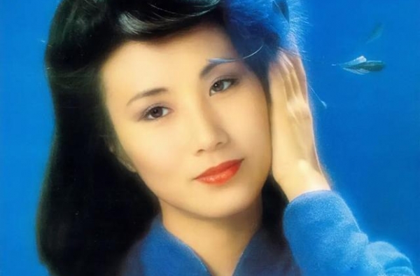 罕见高清老照片：80年代港台女神，汪明荃邓丽君赵雅芝梅艳芳