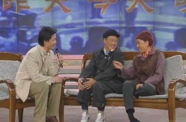 他是春晚小品创始人，中风瘫痪躺病床7年，80大寿无人关心