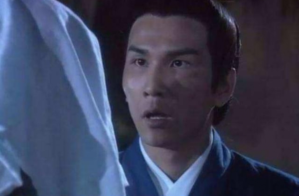 被下迷药，遭10年男友抛弃，小龙女后无佳作，她用行动完成逆袭