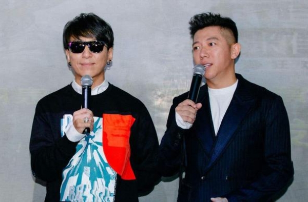 陈羽凡戒毒后首次公开亮相，臃肿油腻，女朋友颜值爆表！