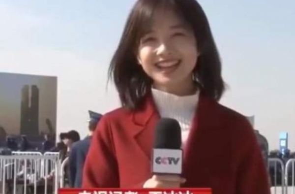央视高颜值女记者走红，长相甜美如初恋女神