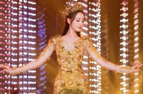 2020金鹰女神又成迷？七届女神颜值大比拼，她们也曾风华绝代