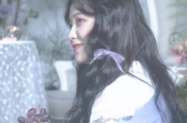 性格像崔雪莉，身材却五大三粗，她靠一张脸成SM公司小公主
