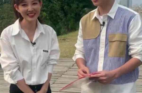 被爱情滋润？王宝强罕现身回应刘昊然喊话，网友：快乐宝宝回归了