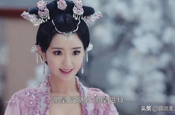 这些腹黑女子看着单纯无害，一个个净靠淡妆征服了观众