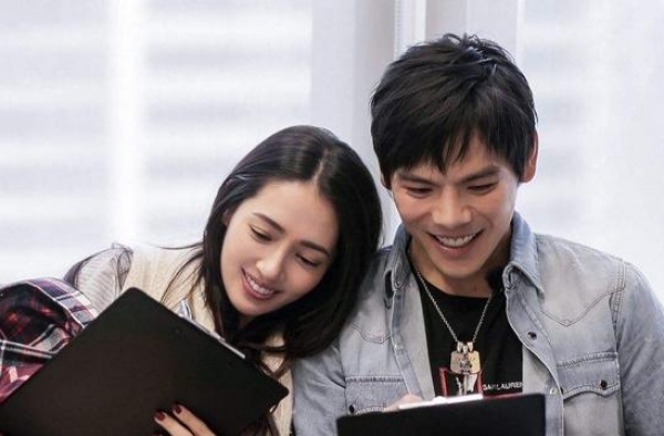 向佐夫妇终于合体，郭碧婷憔悴不堪，几个月没见形象全无