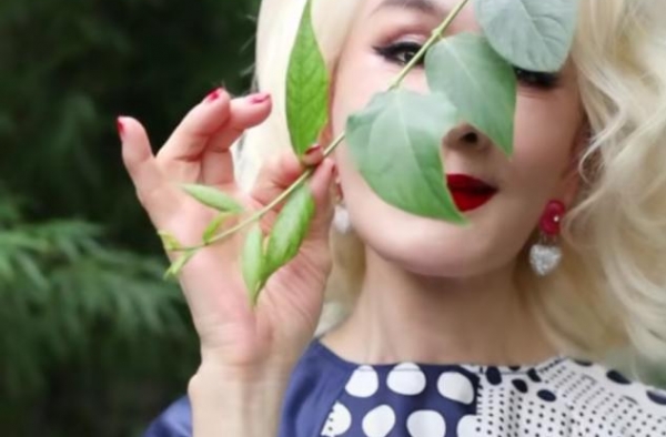 恶婆婆专业户夏台凤晒近照，古稀之年仍端庄，独子患癌去世好凄凉
