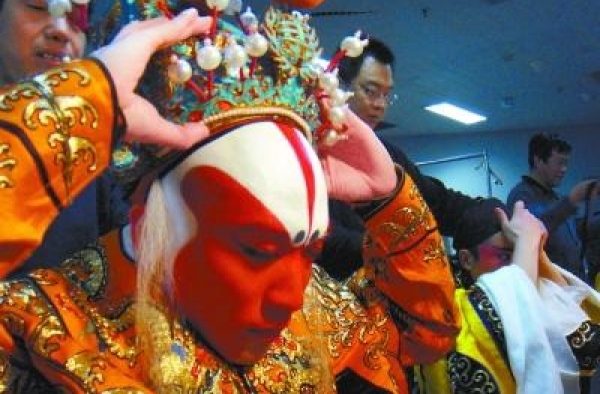 裘继戎：梨园行孤独行者