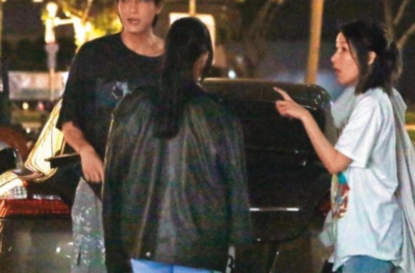 萧亚轩约会小16岁男友，二人疑同居，男方吐血送医后现状态不错