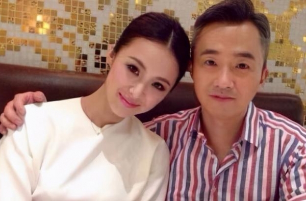 他是知名主持人，娶小18岁同行，重病复发后小娇妻不离不弃