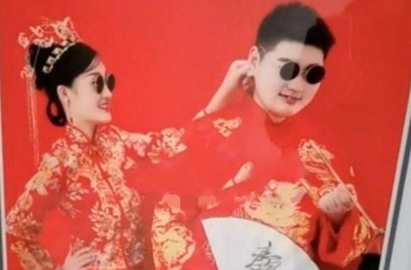 大衣哥出手真阔绰！儿子结婚送女方天价彩礼，网友：农村顶配