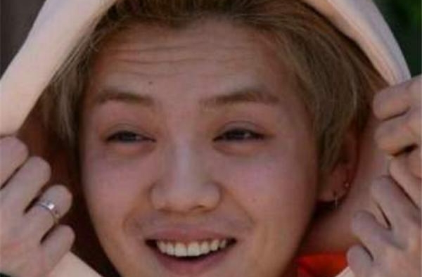 男星卸妆后，鹿晗沧桑，王俊凯油腻，看到杨洋：不愧是军艺校草