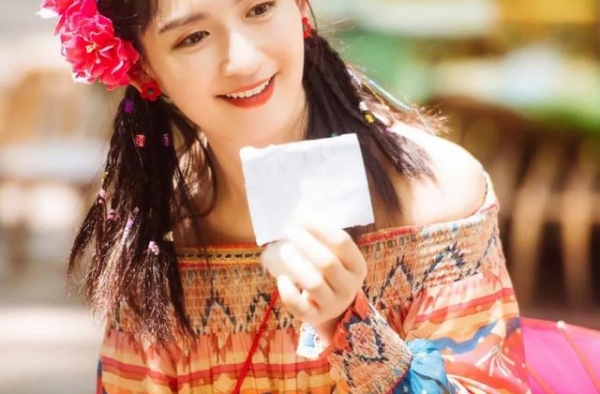 谢娜爸爸：身陷强拆风波凑钱供女儿上学，女儿成名后倾心慈善