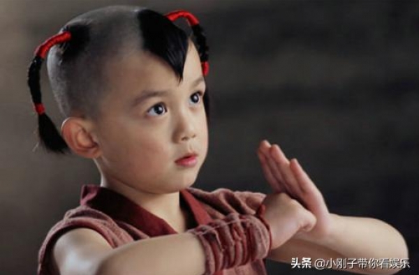 有种“整容”叫张萌，9年前我们可以演母女，9年后我们是姐弟