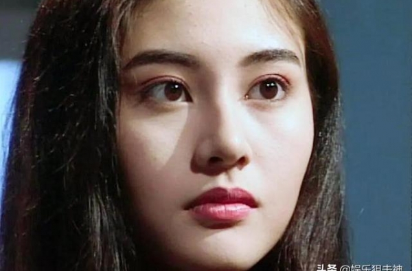 遗传真好！李嘉欣9岁儿子身高超一米六，英俊又有修养