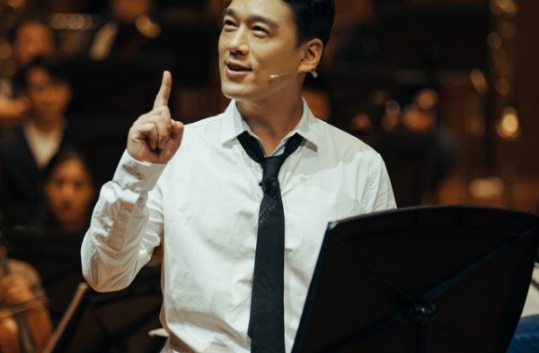 惊叹！王耀庆一人分饰22角，演活培尔·金特浪荡一生