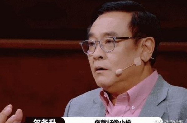 郭敬明被骂一点也不冤，凭什么给小鲜肉机会，辣目洋子就不行？
